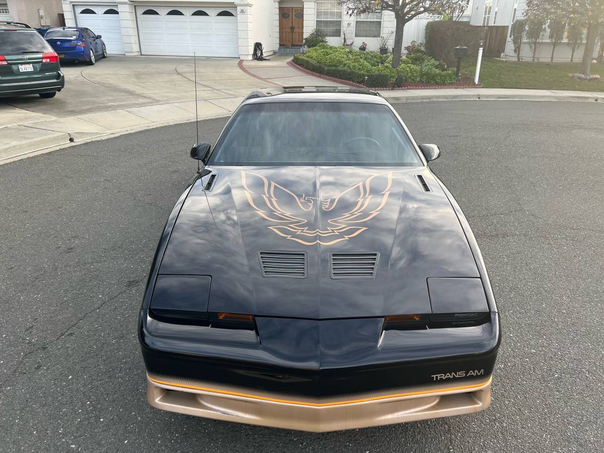 Pontiac-Trans-am-1985-3