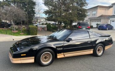 Pontiac-Trans-am-1985-4