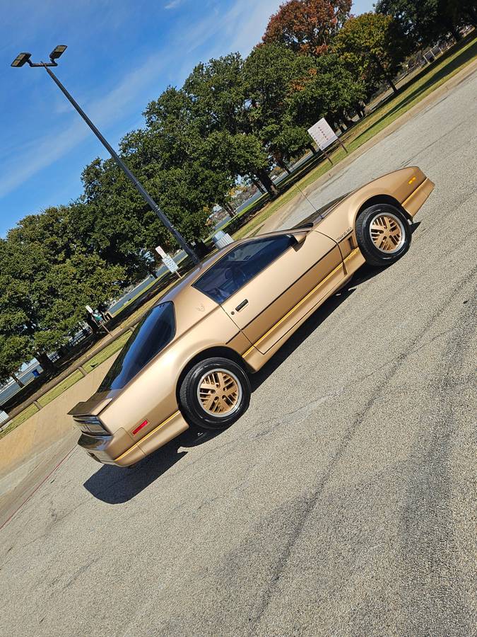 Pontiac-Trans-am-1985