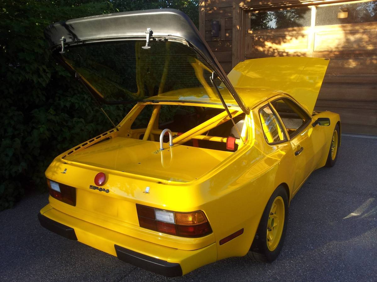 Porsche-1983-yellow-2-2