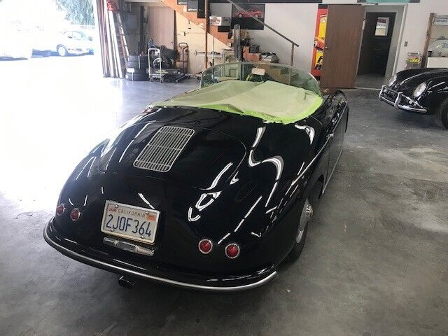 Porsche-356-Cabriolet-1957-Black-Red-925-13