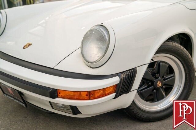 Porsche-911-1987-White-Blue-109814-3