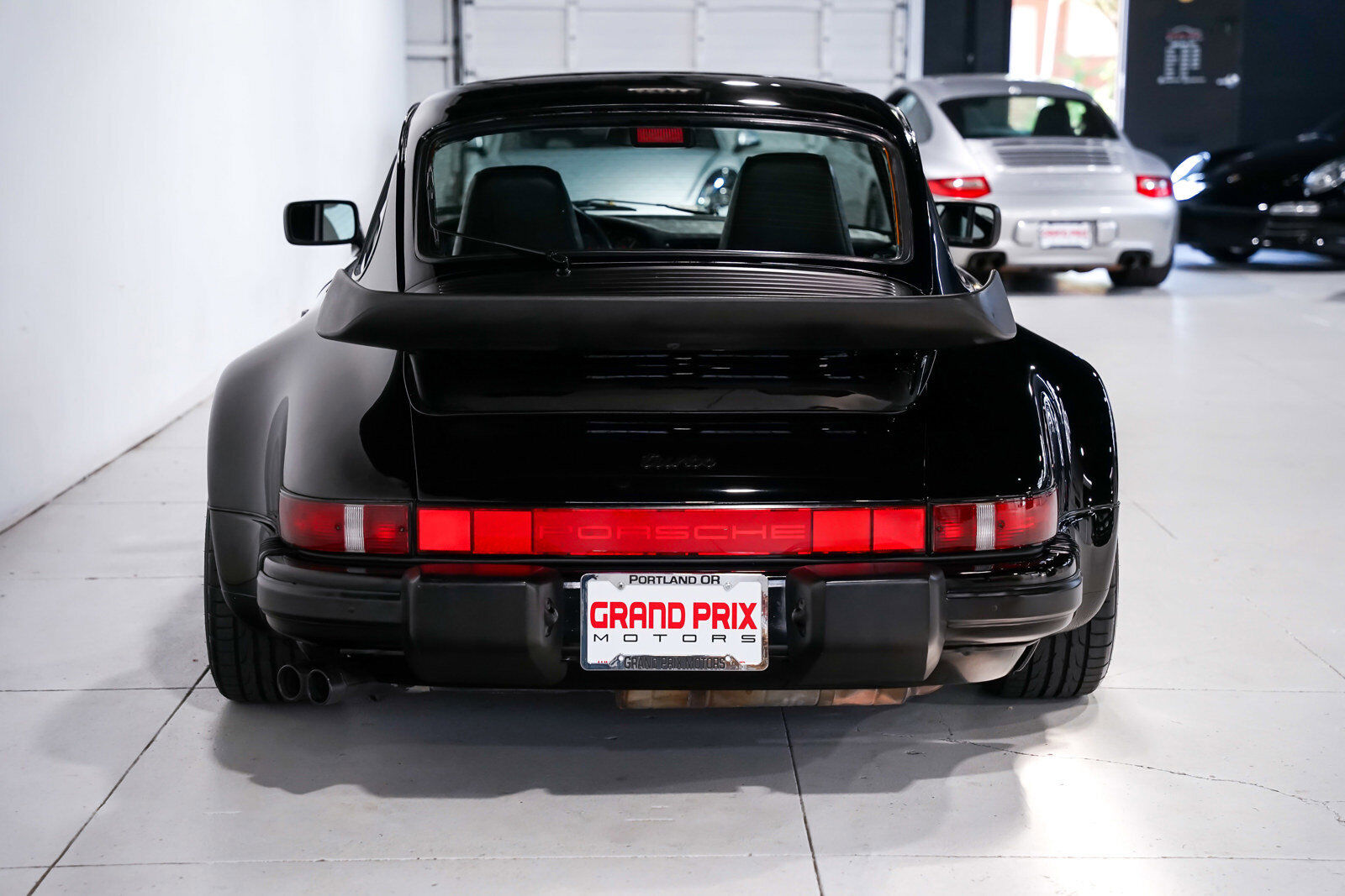 Porsche-911-1989-Black-55460-3