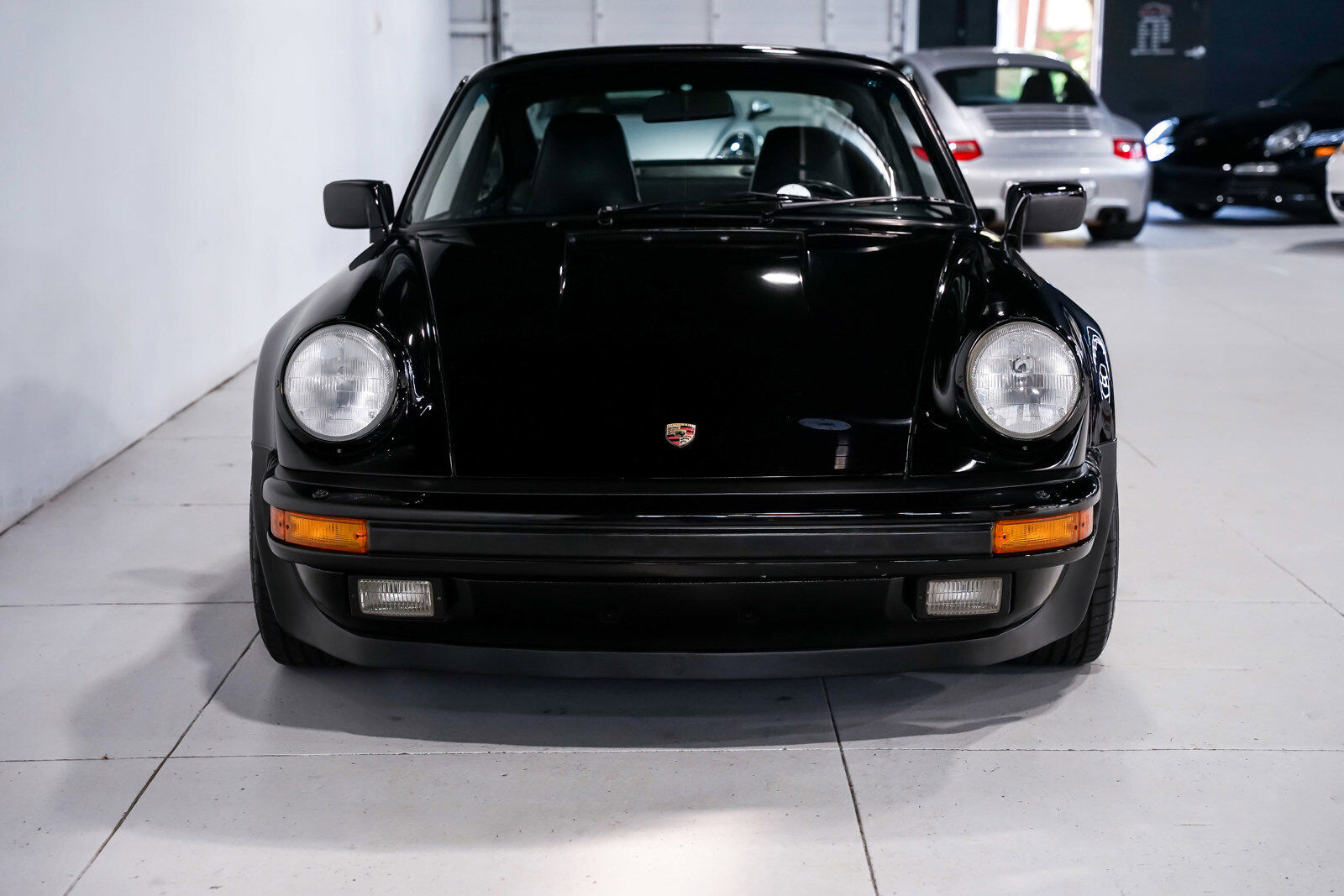 Porsche-911-1989-Black-55460-4