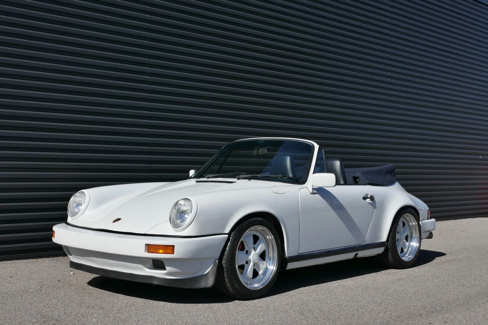 Porsche-911-Cabriolet-1988-White-Blue-128699-2