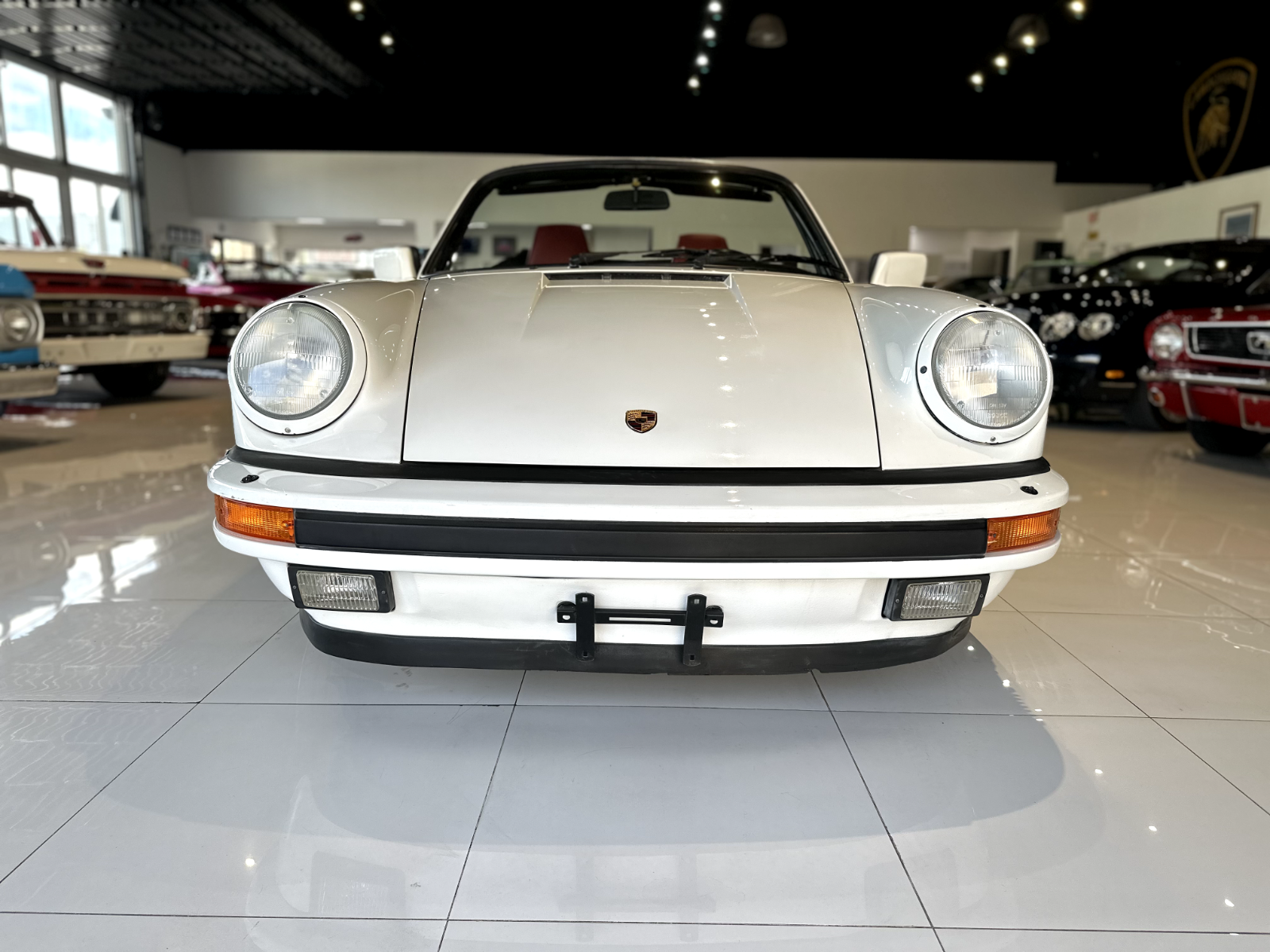 Porsche-911-Cabriolet-1988-White-Red-116700-2