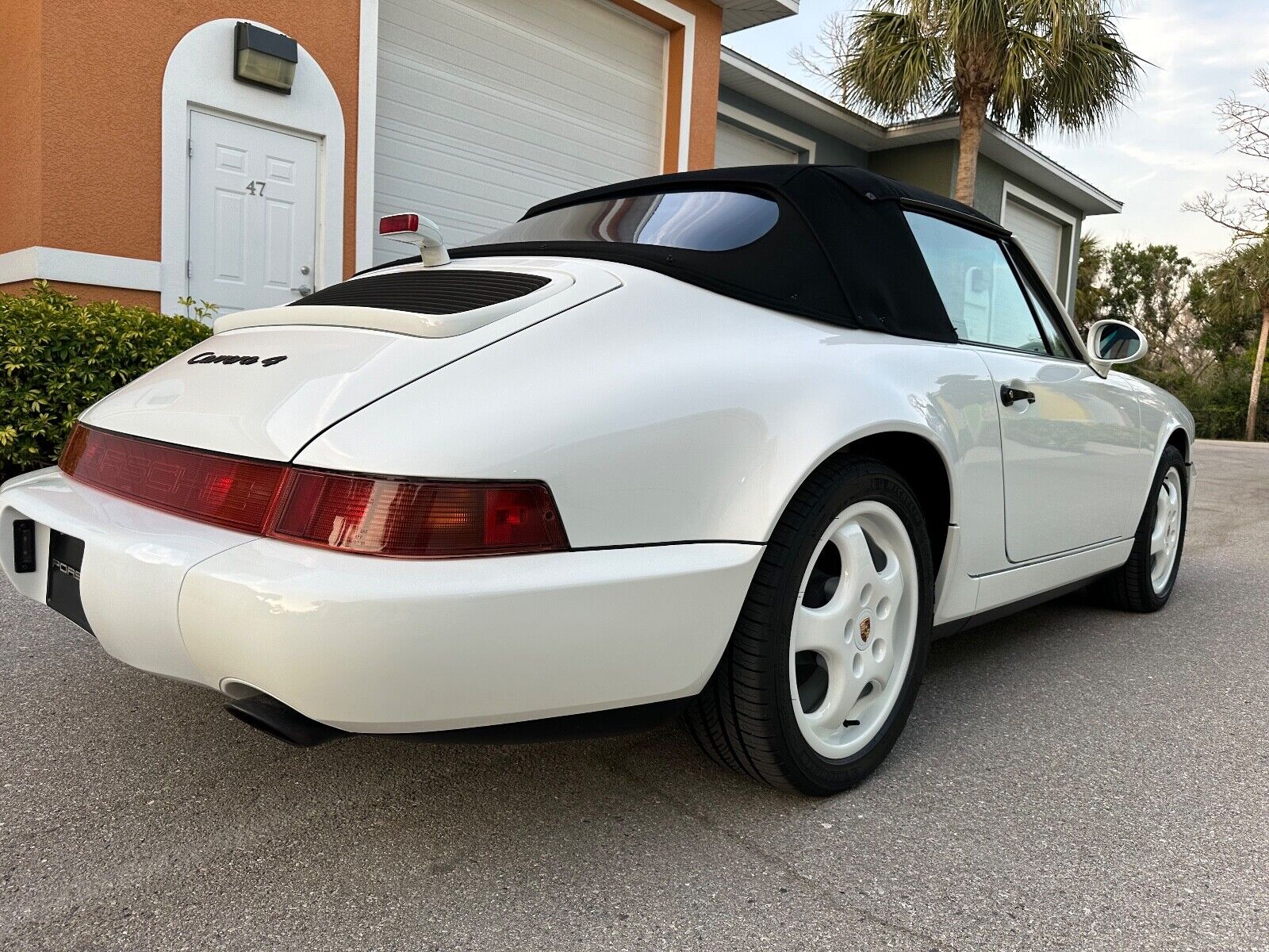 Porsche-911-Cabriolet-1993-White-Gray-42744-10