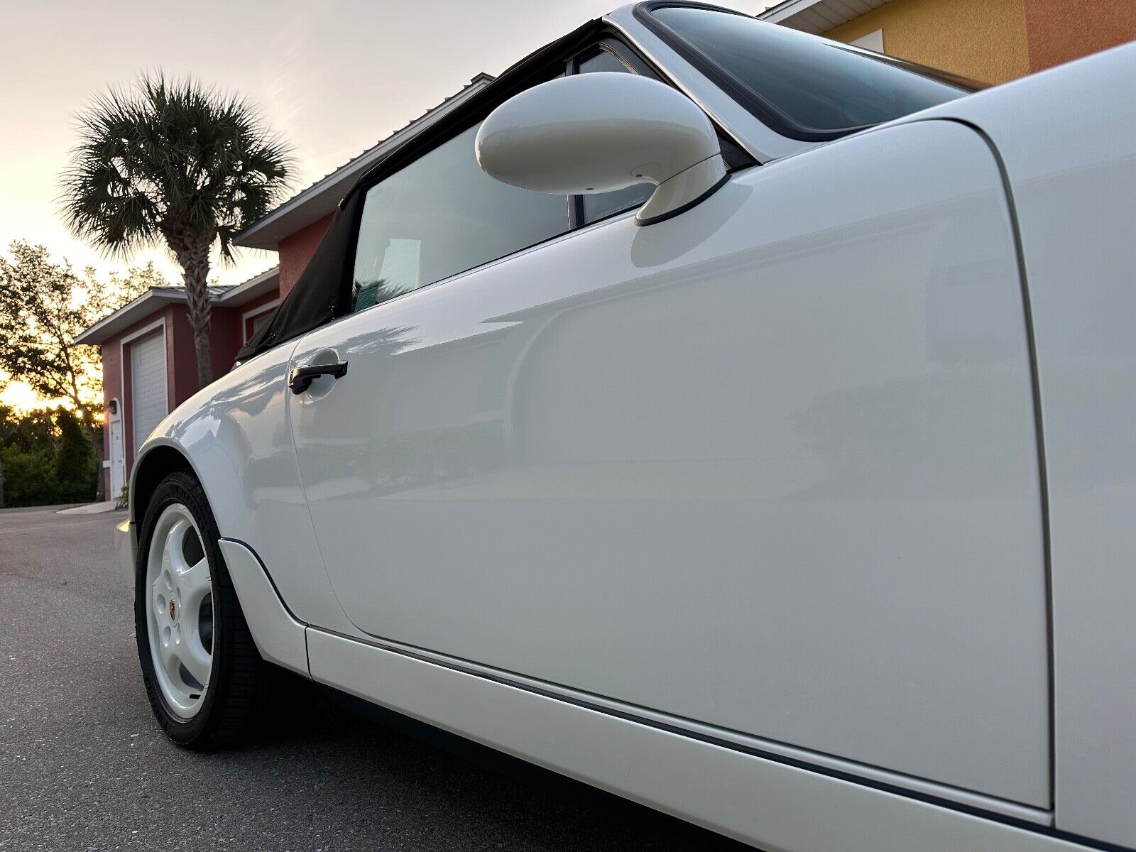 Porsche-911-Cabriolet-1993-White-Gray-42744-3