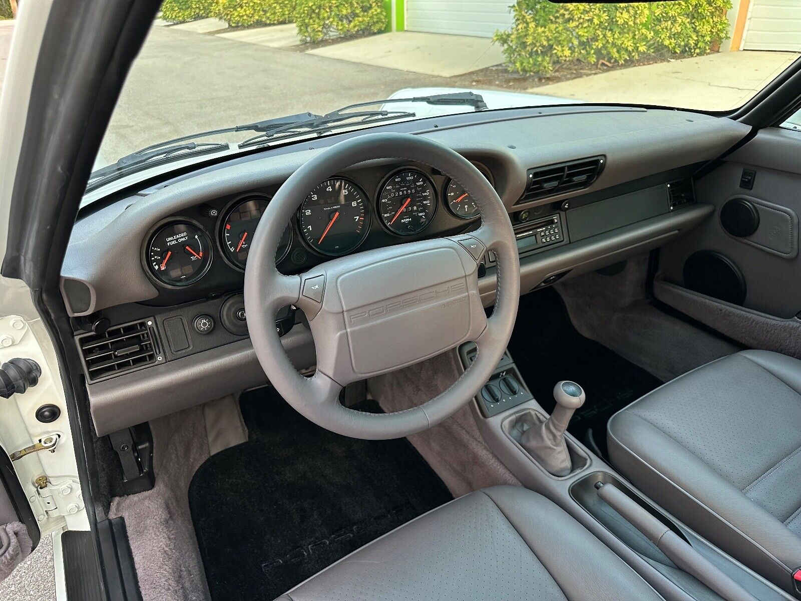 Porsche-911-Cabriolet-1993-White-Gray-42744-30