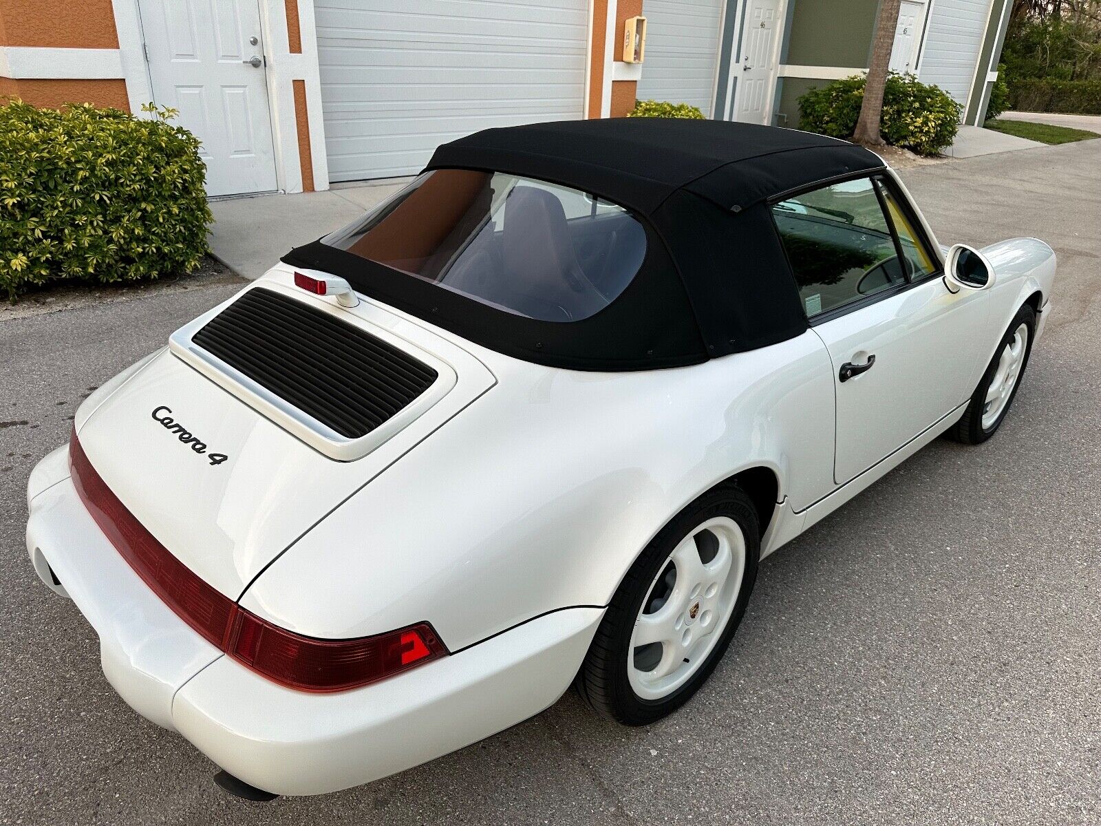 Porsche-911-Cabriolet-1993-White-Gray-42744-9