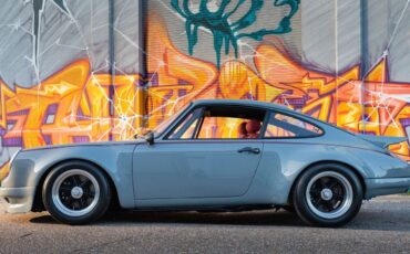 Porsche-911-Coupe-1970-Gray-Red-805-1