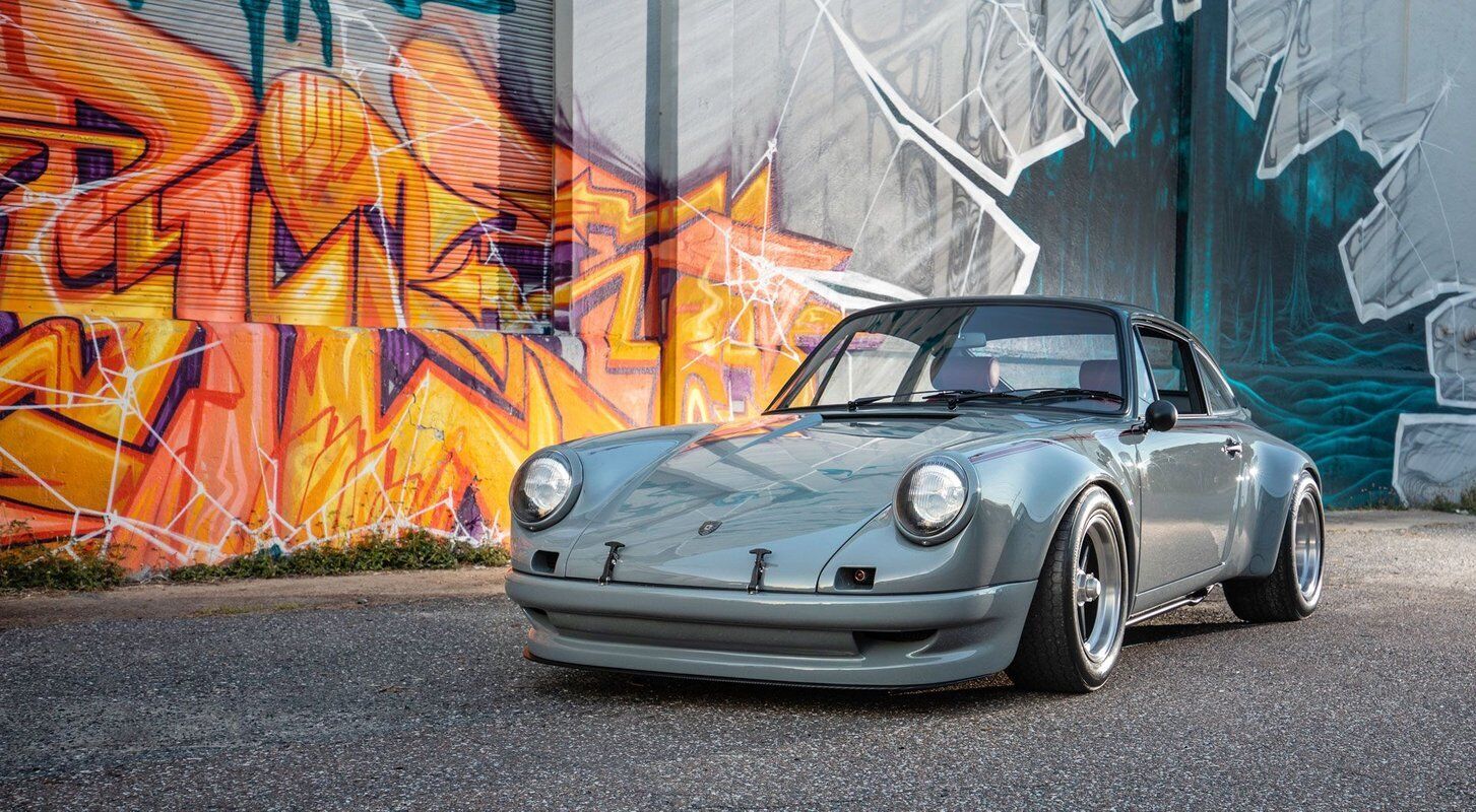 Porsche 911  year1}