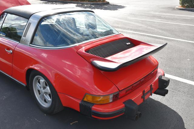 Porsche-911-Coupe-1974-Red-Black-52793-10