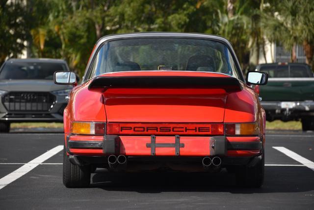 Porsche-911-Coupe-1974-Red-Black-52793-11