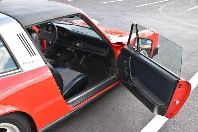 Porsche-911-Coupe-1974-Red-Black-52793-14