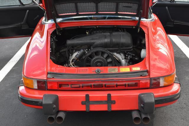 Porsche-911-Coupe-1974-Red-Black-52793-16