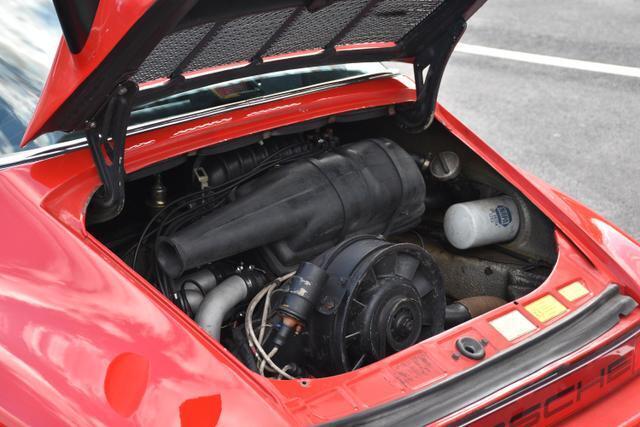 Porsche-911-Coupe-1974-Red-Black-52793-17