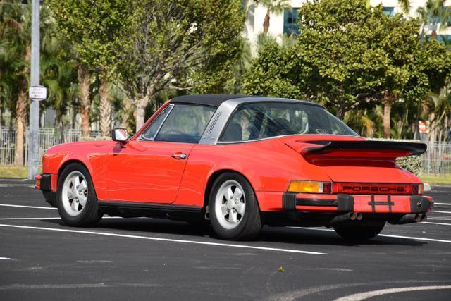 Porsche-911-Coupe-1974-Red-Black-52793-3