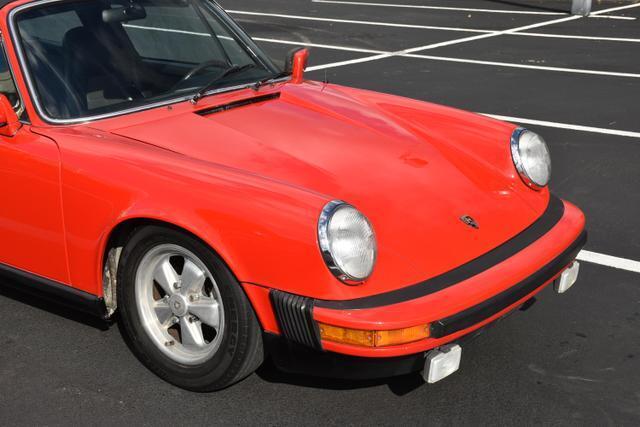 Porsche-911-Coupe-1974-Red-Black-52793-7