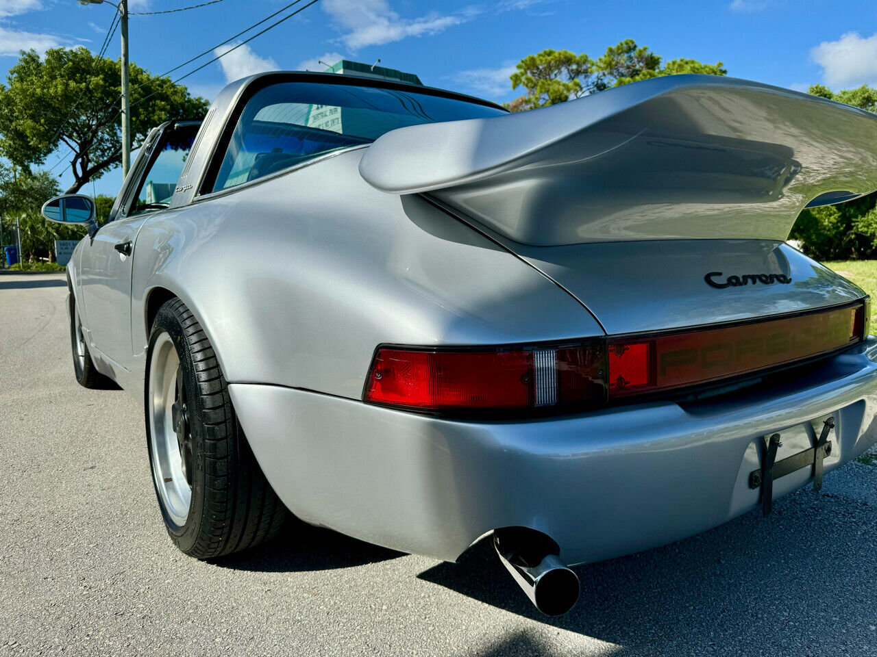 Porsche-911-Coupe-1976-Silver-Black-53956-23