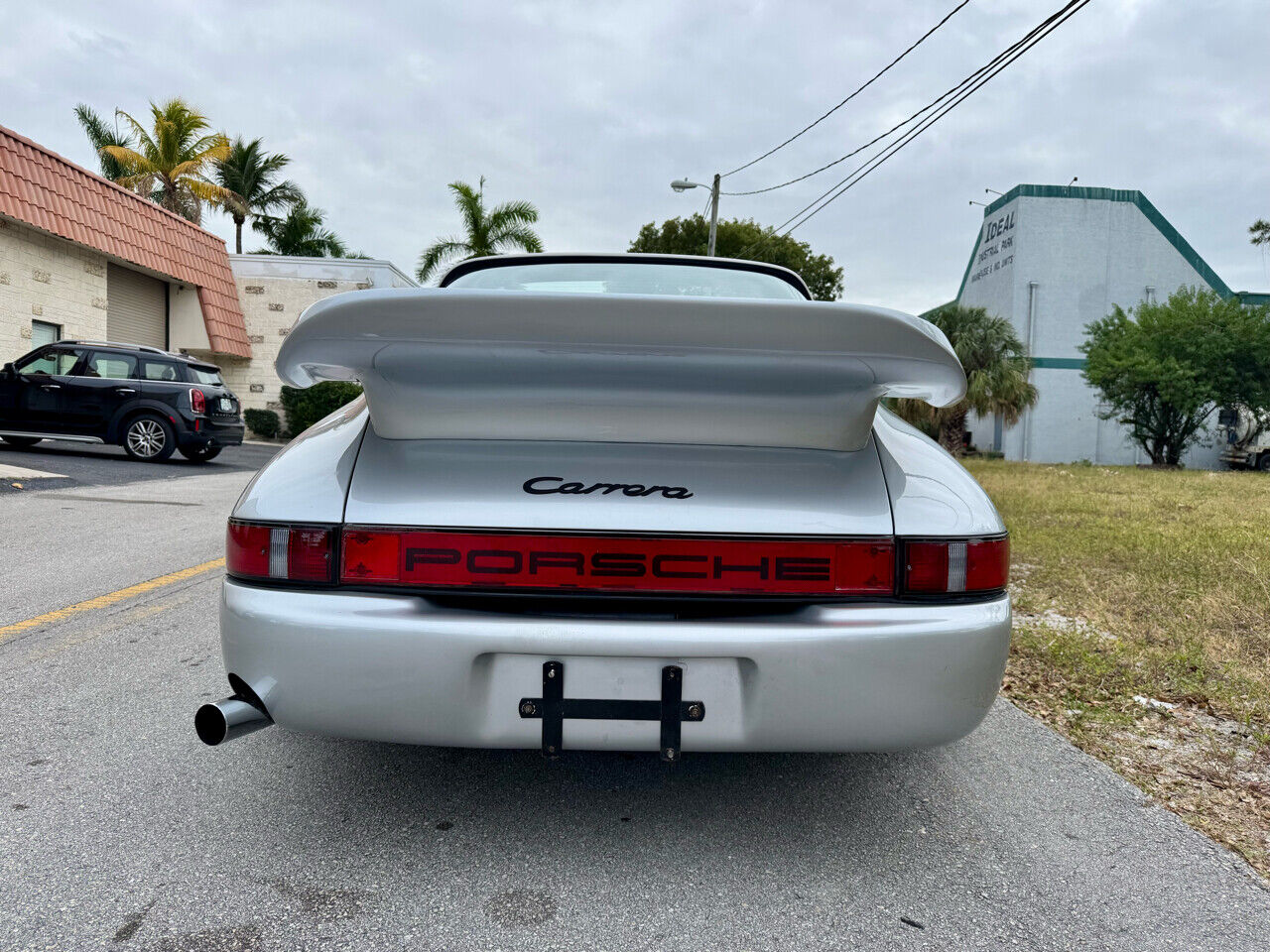 Porsche-911-Coupe-1976-Silver-Black-53956-3