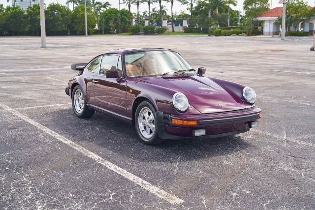 Porsche-911-Coupe-1977-Burgundy-Beige-140834-1