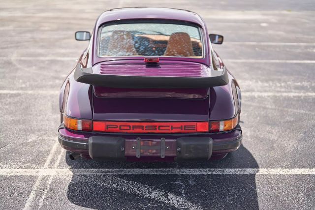 Porsche-911-Coupe-1977-Burgundy-Beige-140834-10