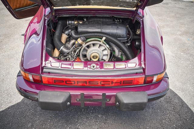 Porsche-911-Coupe-1977-Burgundy-Beige-140834-18