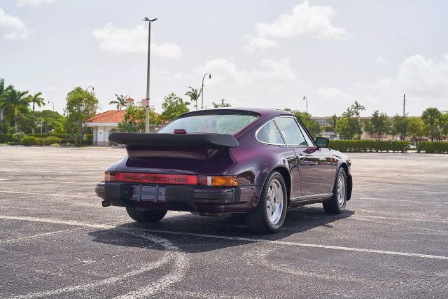 Porsche-911-Coupe-1977-Burgundy-Beige-140834-5