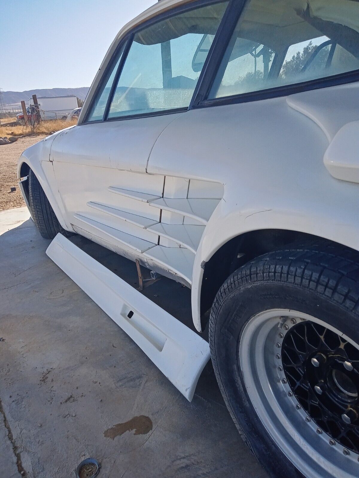 Porsche-911-Coupe-1981-White-64374-30