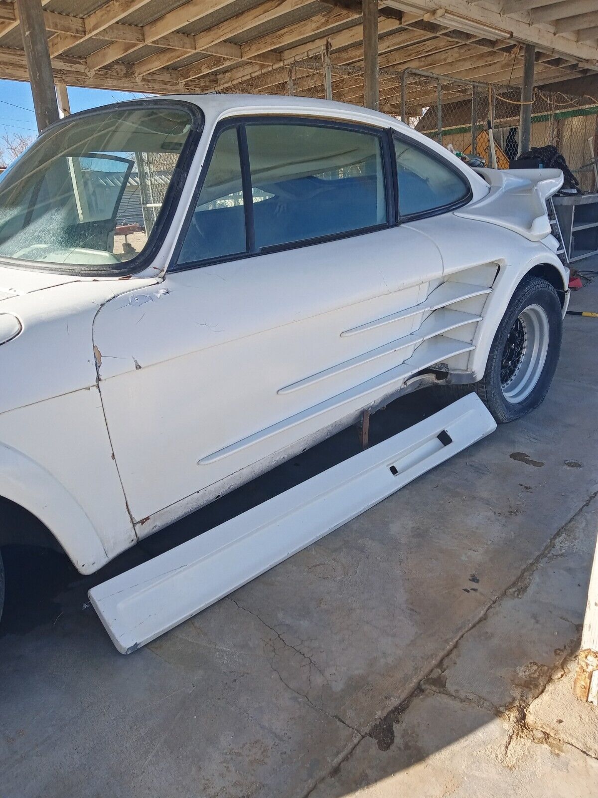 Porsche-911-Coupe-1981-White-64374-32