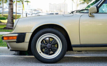 Porsche-911-Coupe-1982-Gold-Brown-106407-3