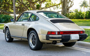 Porsche-911-Coupe-1982-Gold-Brown-106407-5