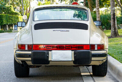 Porsche-911-Coupe-1982-Gold-Brown-106407-6