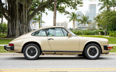 Porsche-911-Coupe-1982-Gold-Brown-106407-8