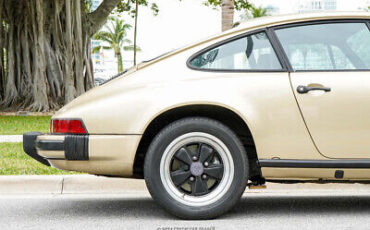 Porsche-911-Coupe-1982-Gold-Brown-106407-9