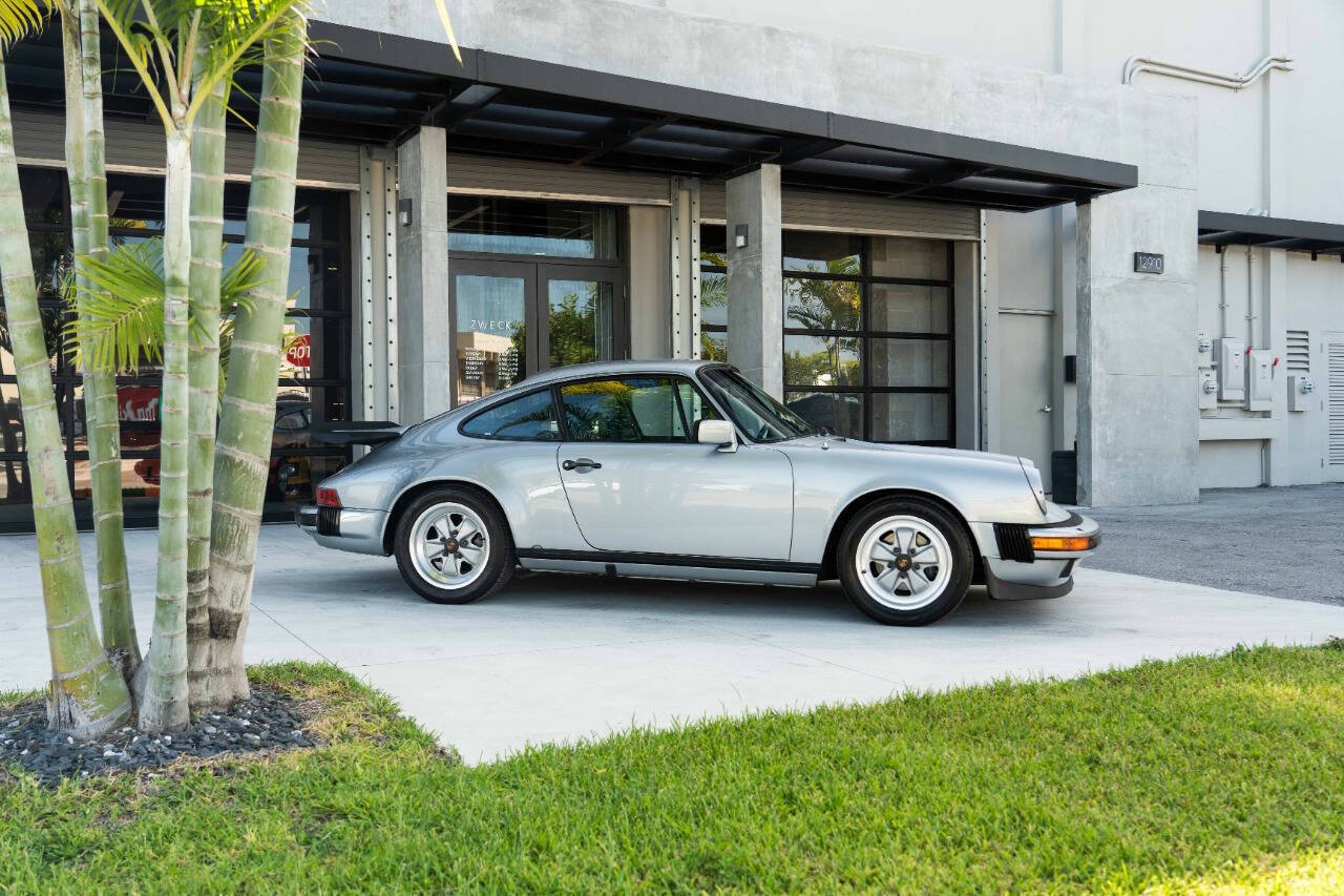 Porsche-911-Coupe-1984-Sapphire-Metallic-Blue-233498-12