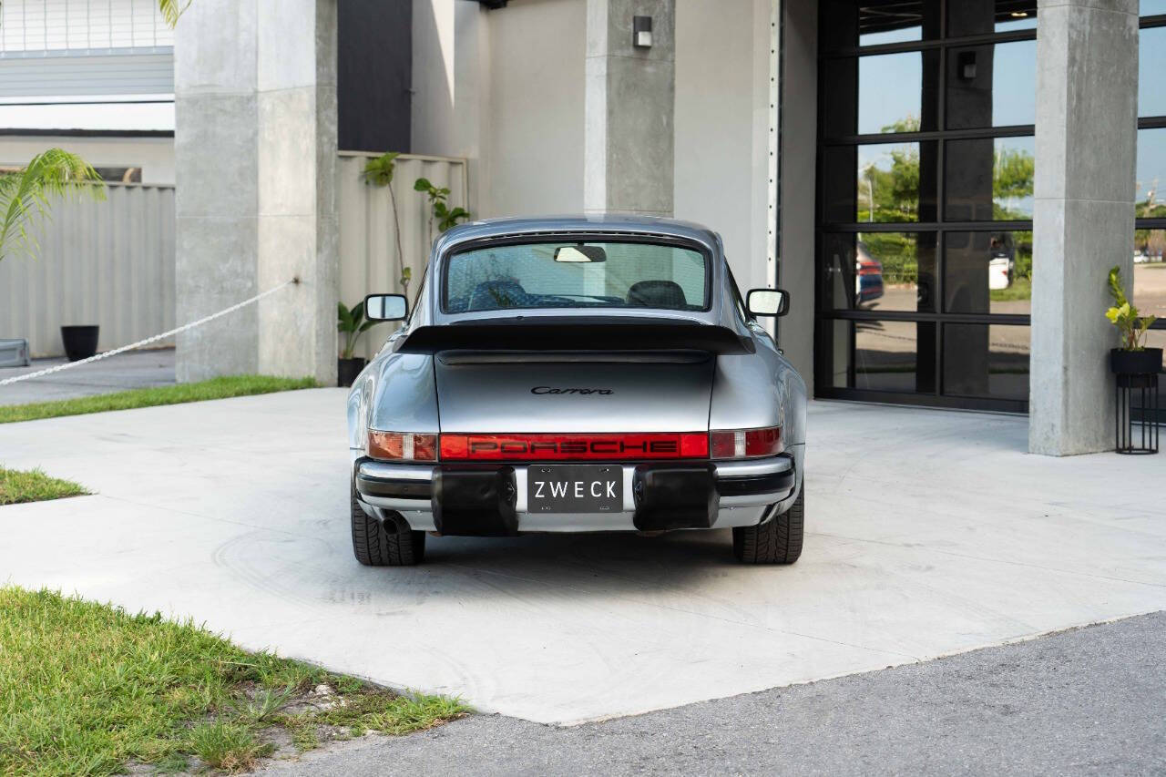 Porsche-911-Coupe-1984-Sapphire-Metallic-Blue-233498-14