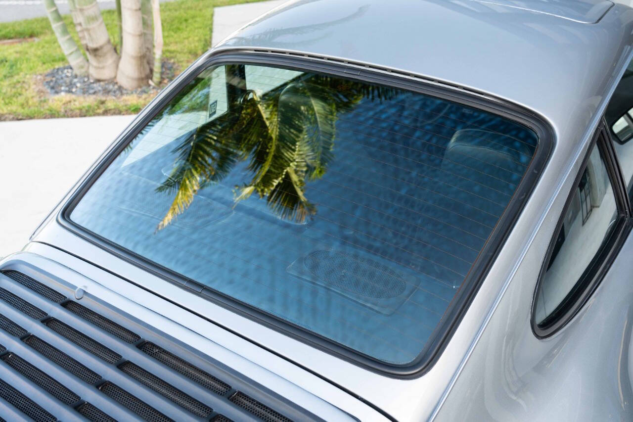 Porsche-911-Coupe-1984-Sapphire-Metallic-Blue-233498-38