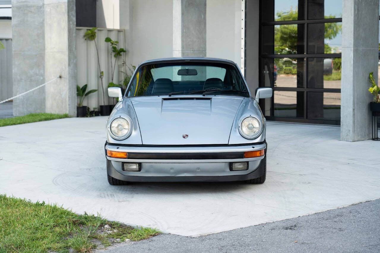 Porsche-911-Coupe-1984-Sapphire-Metallic-Blue-233498-7