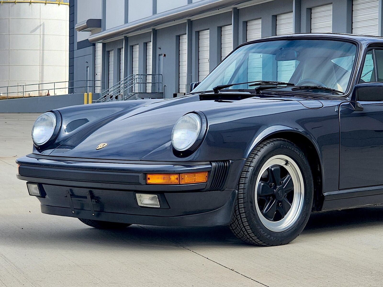 Porsche-911-Coupe-1988-Blue-Beige-56768-8