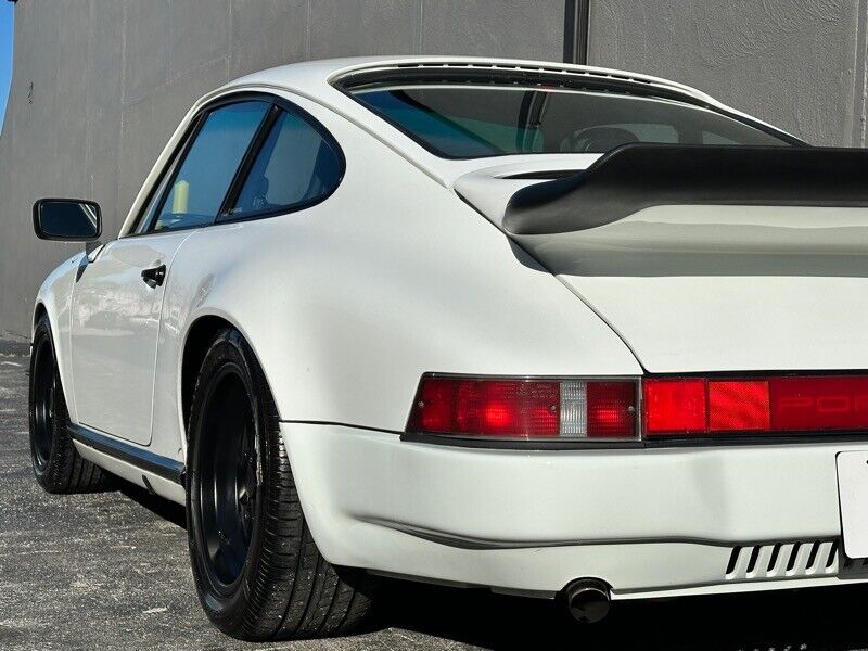 Porsche-911-Coupe-1988-White-Blue-191510-19