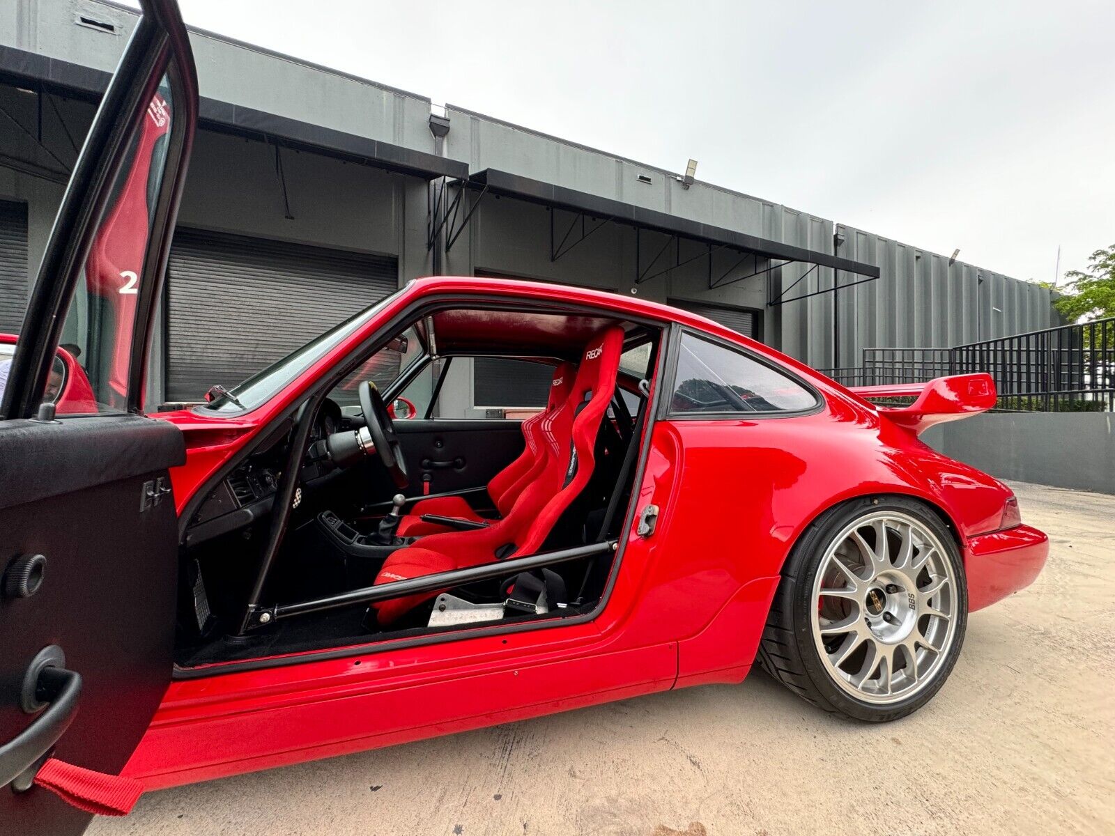 Porsche-911-Coupe-1990-Red-Black-130357-18