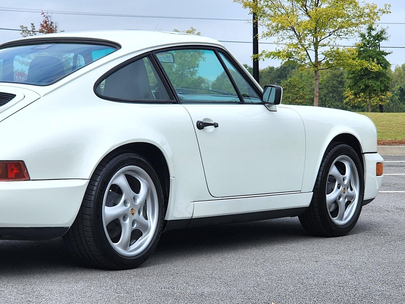 Porsche-911-Coupe-1991-White-Gray-190599-17