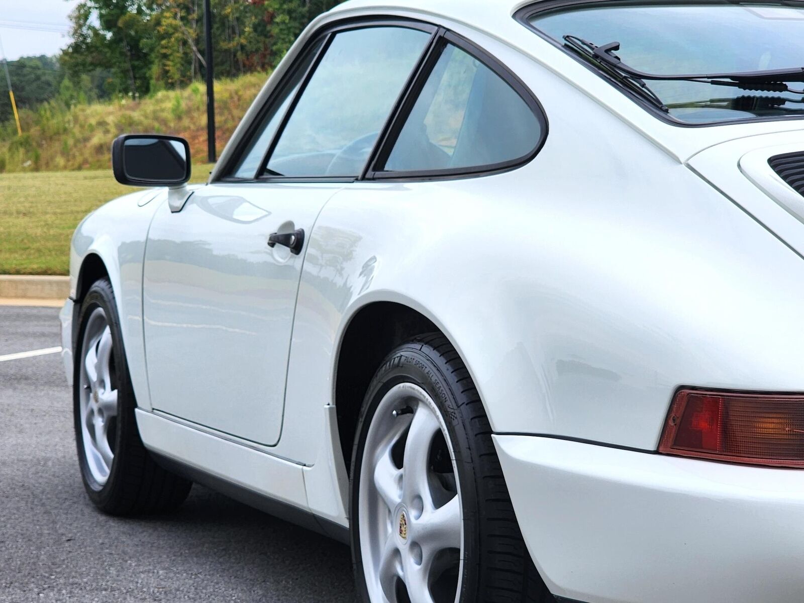 Porsche-911-Coupe-1991-White-Gray-190599-35