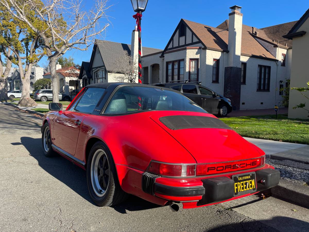 Porsche-911-carrera-targa-1986-275197-1