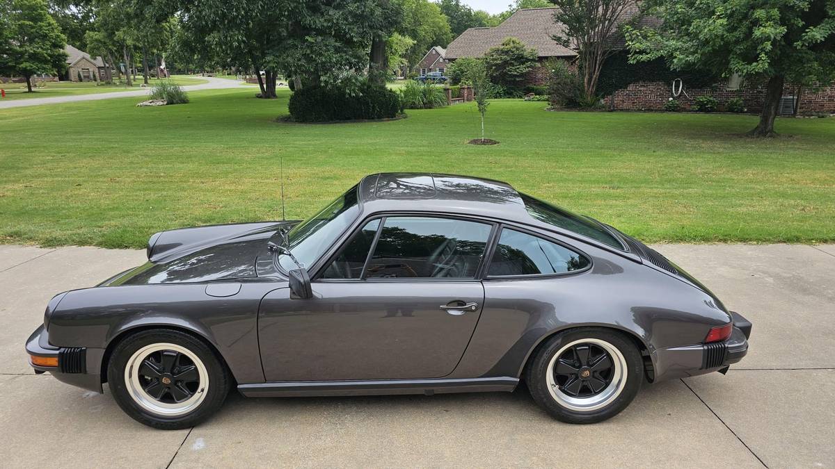 Porsche-911sc-1980-grey-141622-2