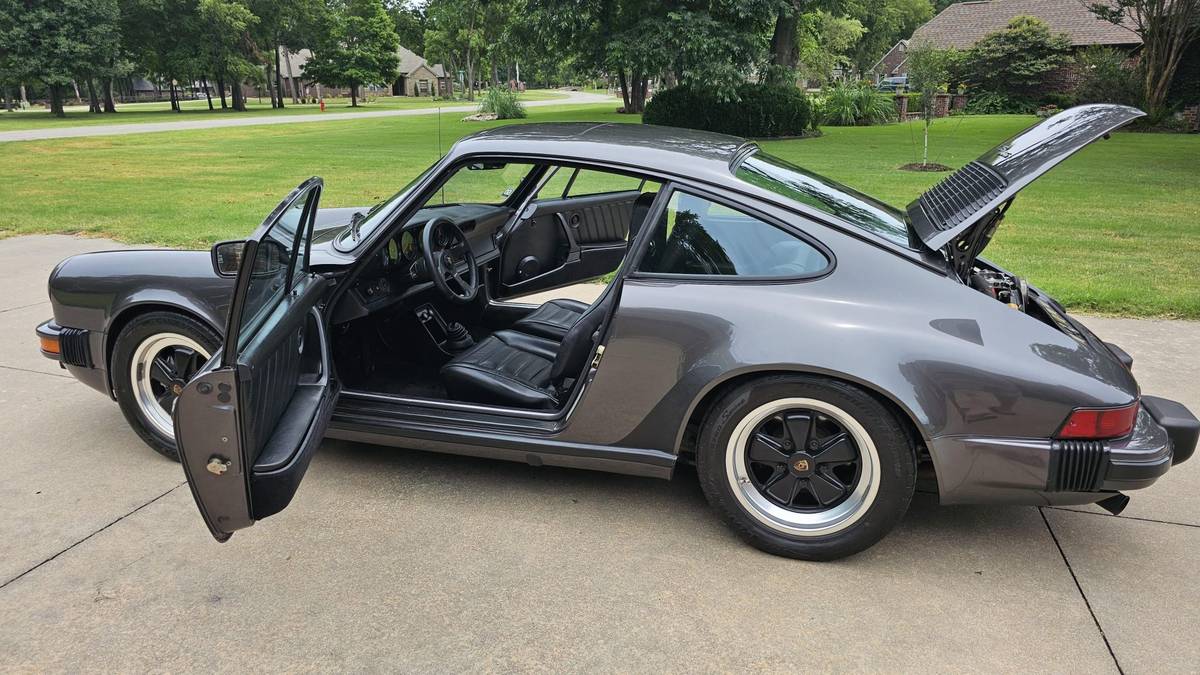 Porsche-911sc-1980-grey-141622-3