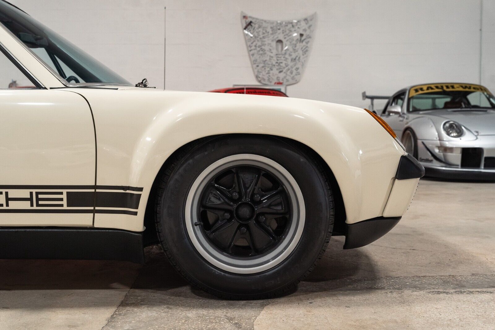 Porsche-914-1971-Light-Ivory-Black-62764-8