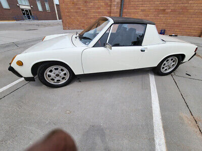 Porsche-914-Coupe-1974-White-Black-98735-5